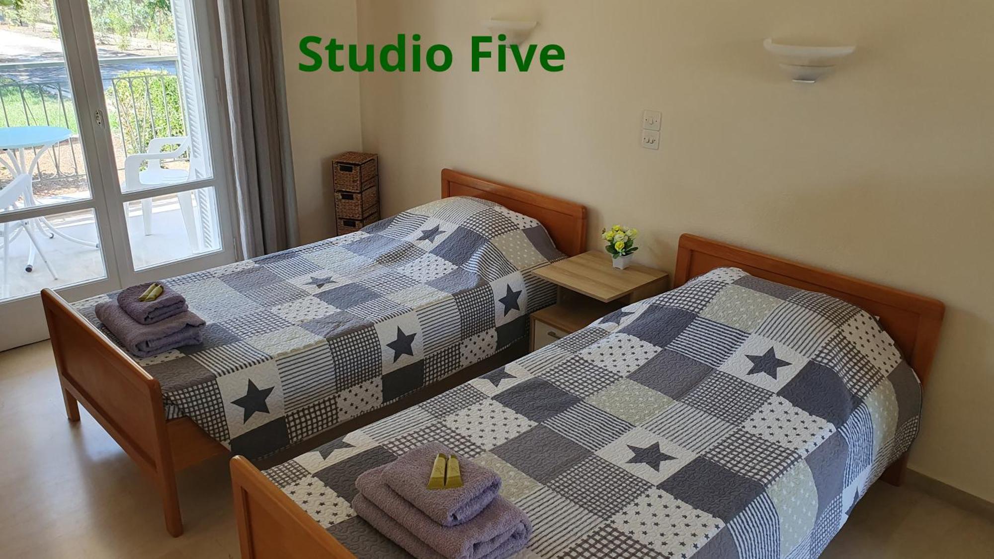 רודה Kivotos Villa Studios מראה חיצוני תמונה